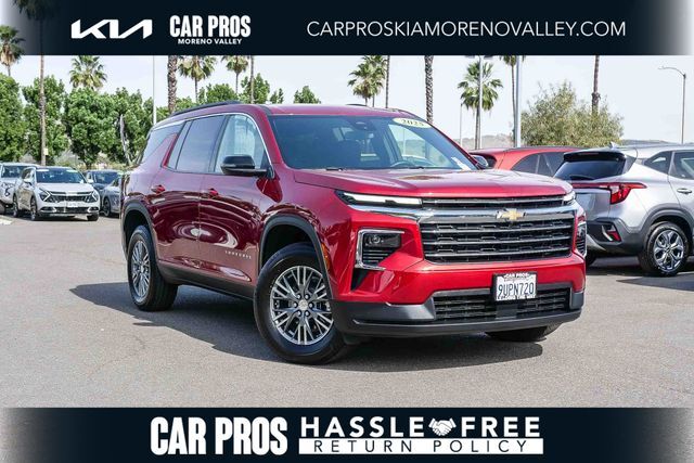 2025 Chevrolet Traverse LT