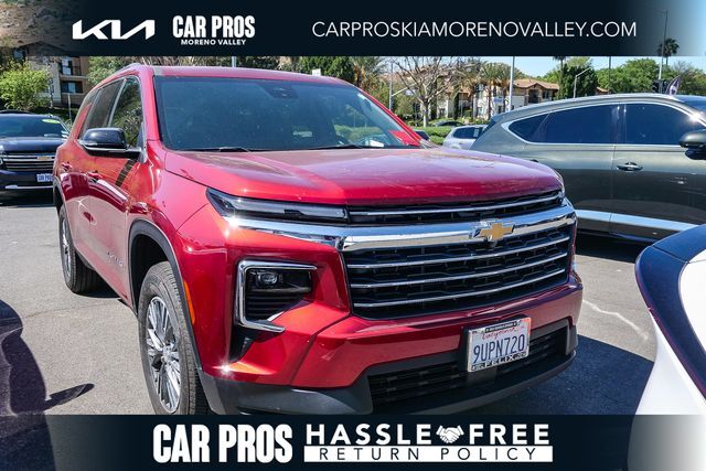 2025 Chevrolet Traverse LT