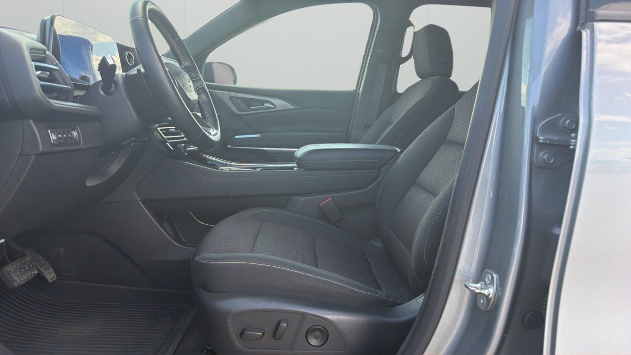 2025 Chevrolet Traverse LT Sherwood Park AB