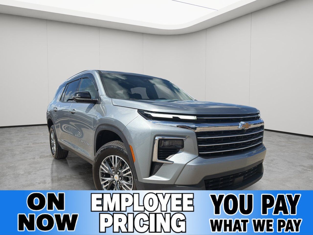2025 Chevrolet Traverse LT