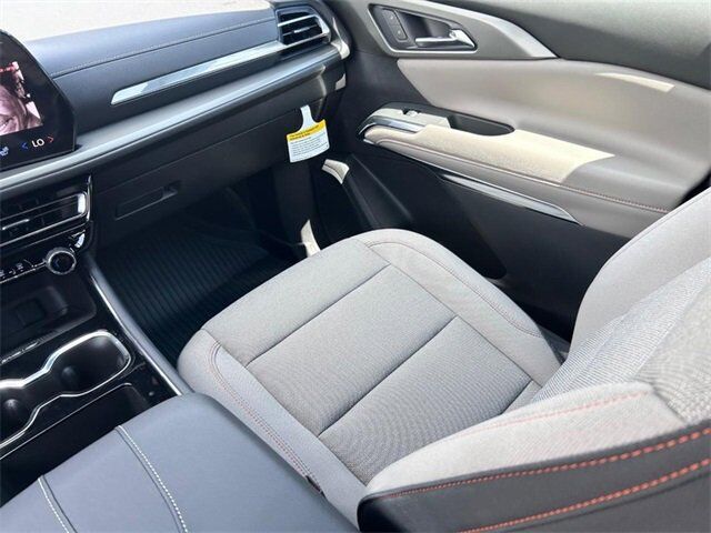 2025 Chevrolet Traverse LT Farmington MO