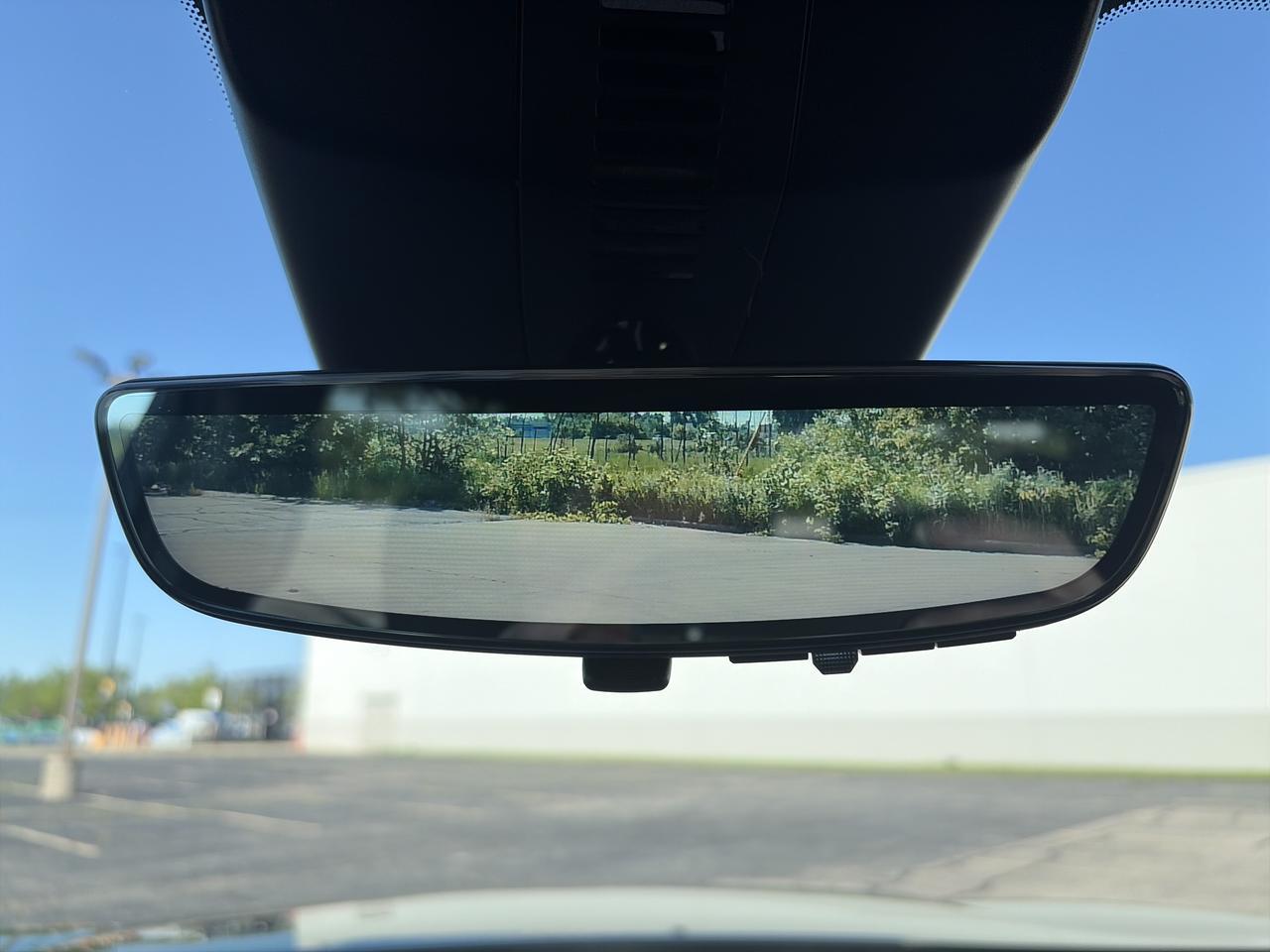 2025 Chevrolet Traverse RS AWD w/Sunroof AdptvCrz HtdCldMemLthr HtdStrngWhl HD-SrrndVsn Saukville WI
