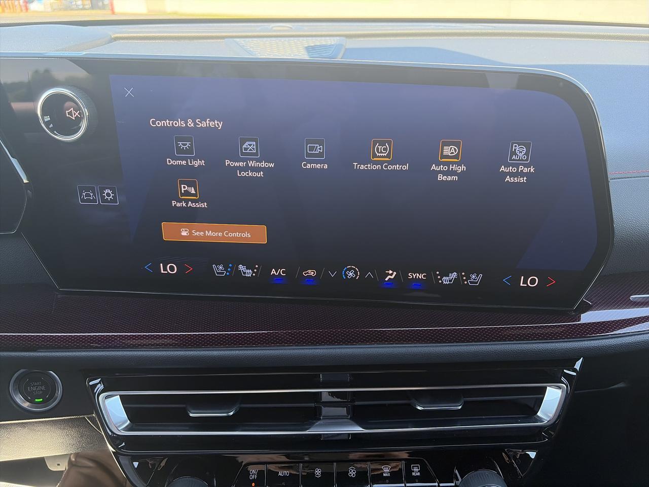 2025 Chevrolet Traverse RS AWD w/Sunroof AdptvCrz HtdCldMemLthr HtdStrngWhl HD-SrrndVsn Saukville WI