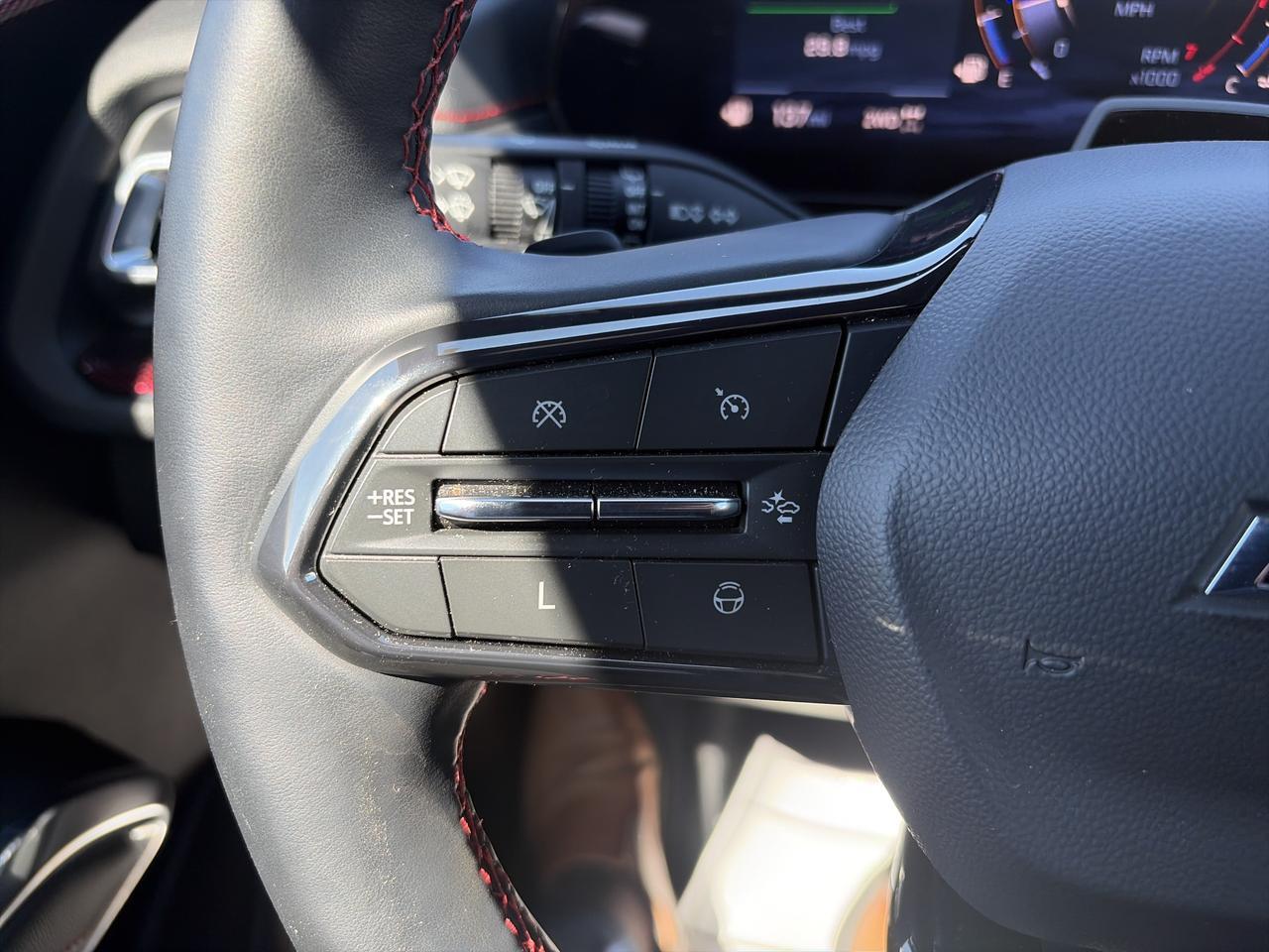 2025 Chevrolet Traverse RS AWD w/Sunroof AdptvCrz HtdCldMemLthr HtdStrngWhl HD-SrrndVsn Saukville WI