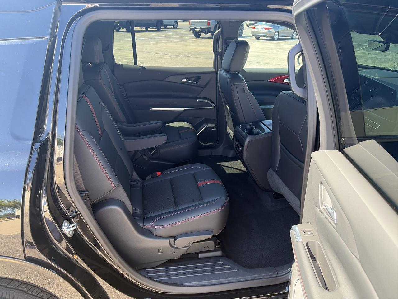 2025 Chevrolet Traverse RS AWD w/Sunroof AdptvCrz HtdCldMemLthr HtdStrngWhl HD-SrrndVsn Saukville WI
