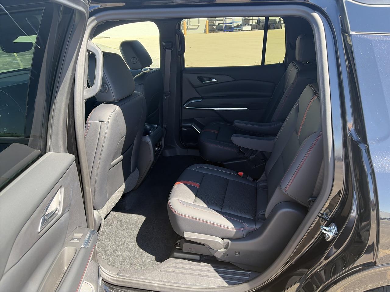 2025 Chevrolet Traverse RS AWD w/Sunroof AdptvCrz HtdCldMemLthr HtdStrngWhl HD-SrrndVsn Saukville WI