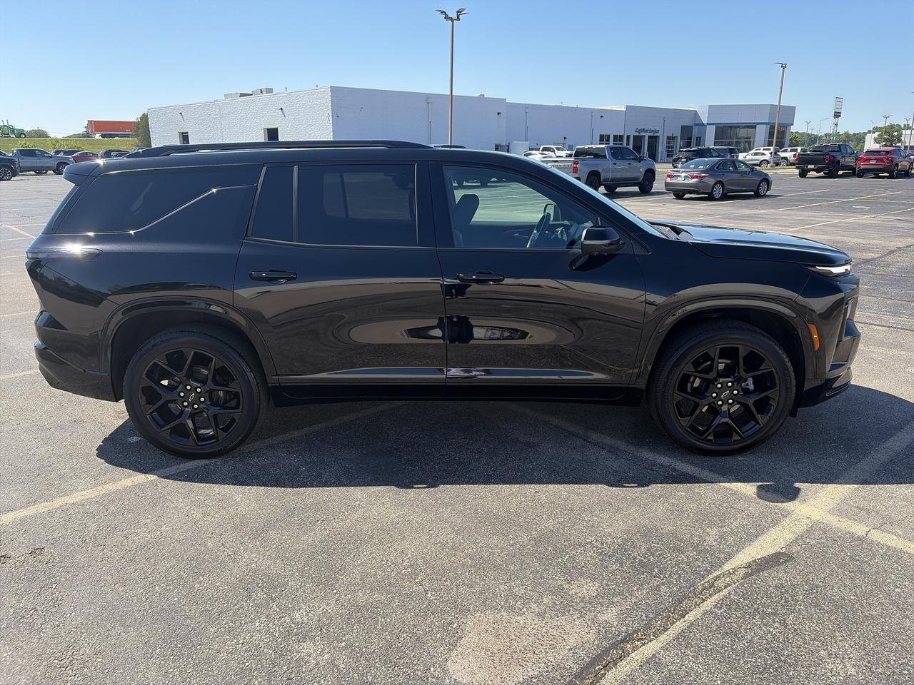 2025 Chevrolet Traverse RS AWD w/Sunroof AdptvCrz HtdCldMemLthr HtdStrngWhl HD-SrrndVsn Saukville WI
