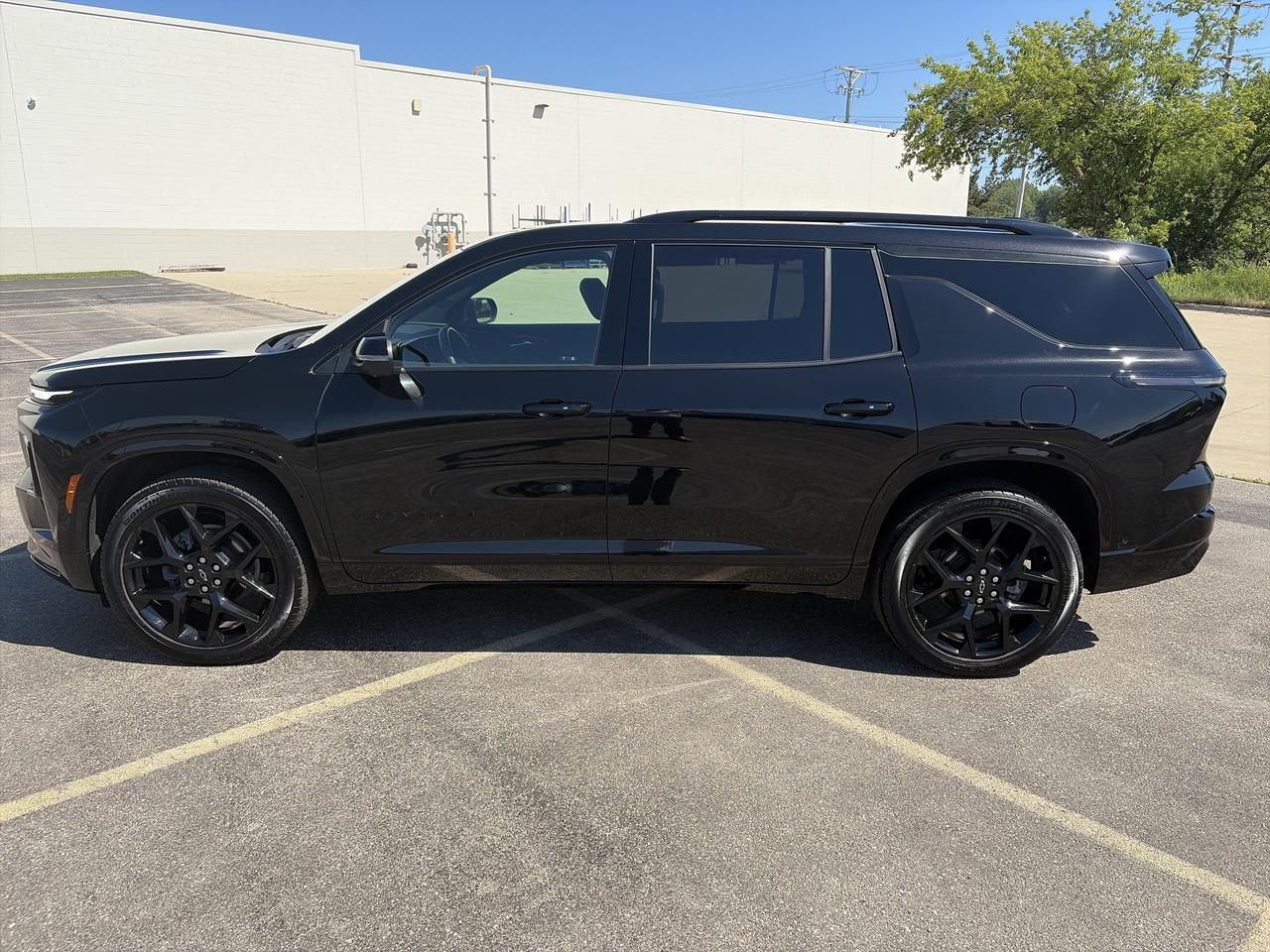 2025 Chevrolet Traverse RS AWD w/Sunroof AdptvCrz HtdCldMemLthr HtdStrngWhl HD-SrrndVsn