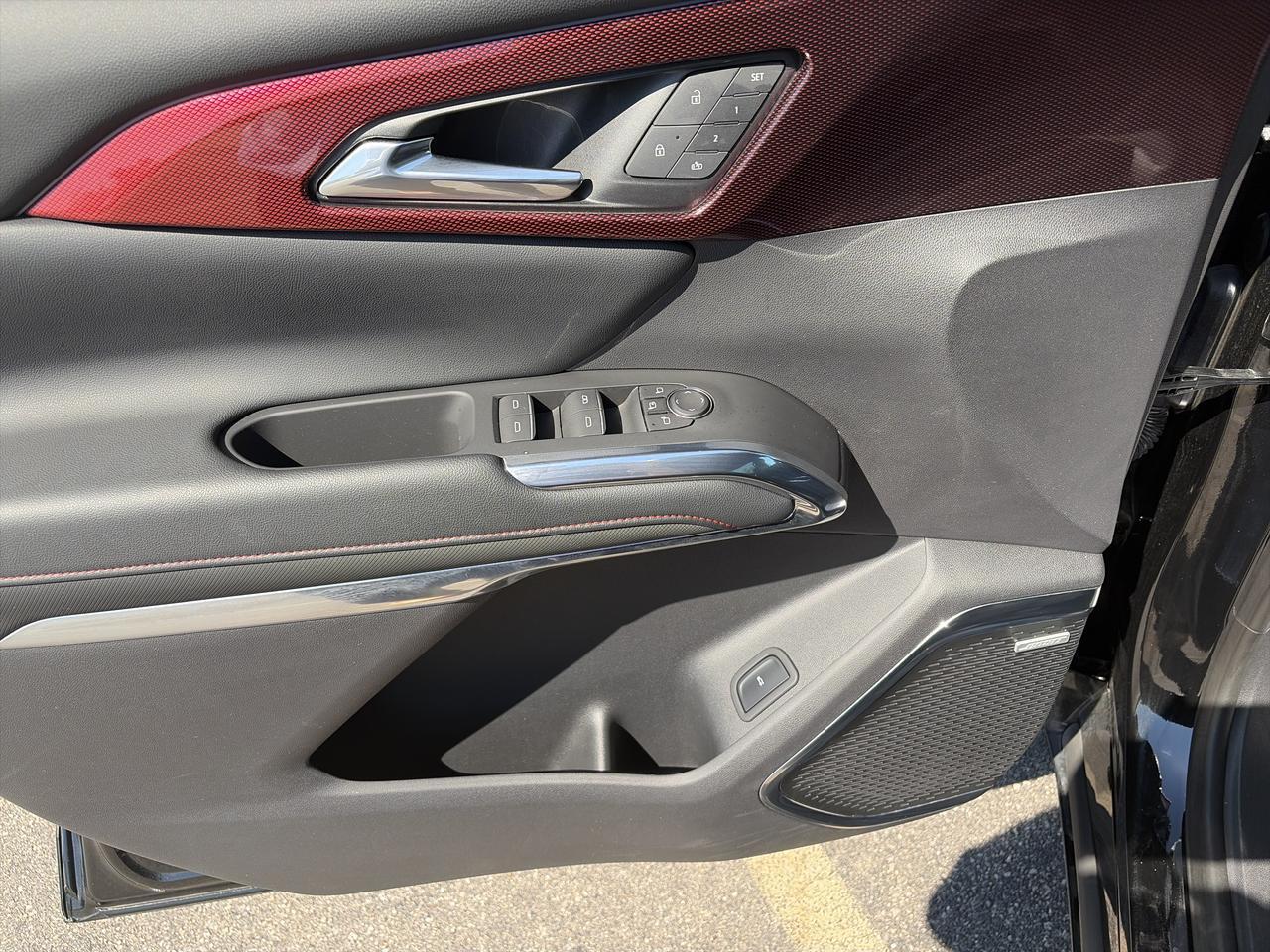 2025 Chevrolet Traverse RS AWD w/Sunroof AdptvCrz HtdCldMemLthr HtdStrngWhl HD-SrrndVsn Saukville WI