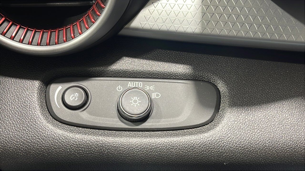 2025 Chevrolet Trax 1RS Sherwood Park AB