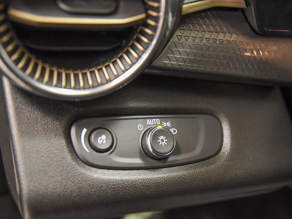 2025 Chevrolet Trax ACTIV Akron