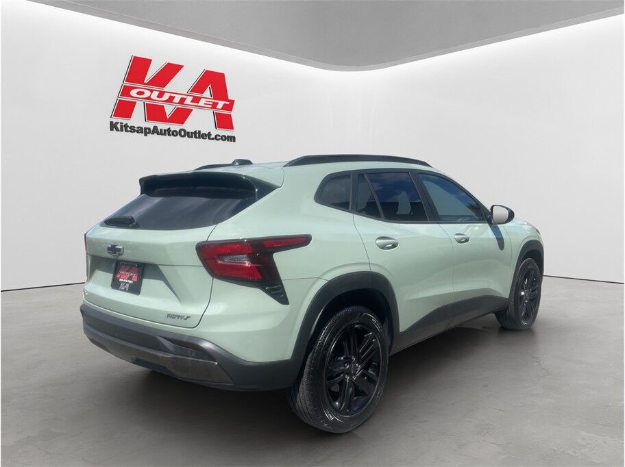2025 Chevrolet Trax ACTIV Sport Utility 4D
