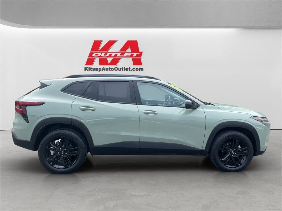 2025 Chevrolet Trax ACTIV Sport Utility 4D