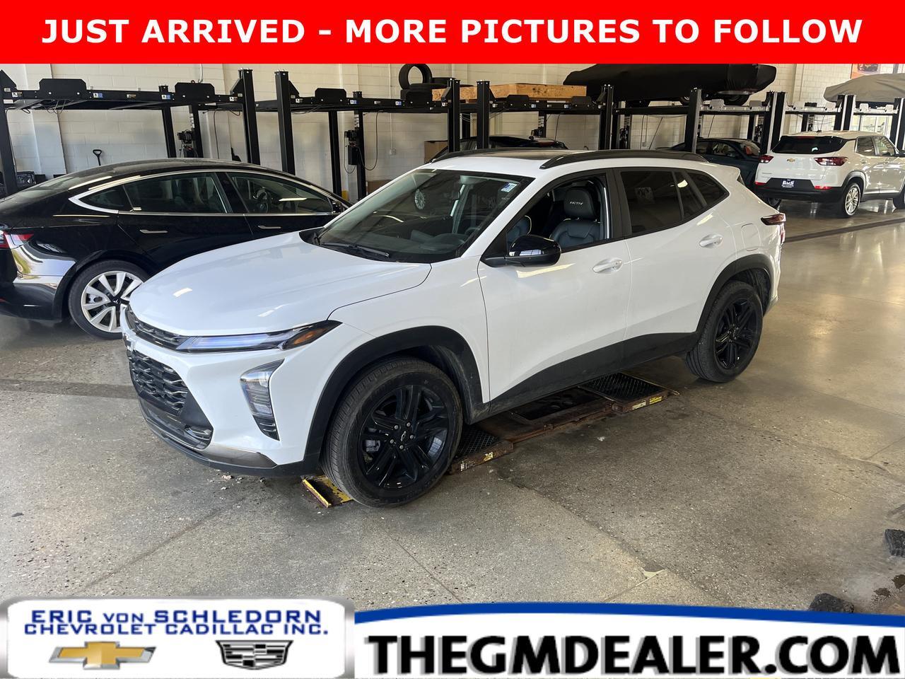 2025 Chevrolet Trax ACTIV Sunroof DrvrConfPkgs w/Sunroof WirelessCharging AdptvCrz HtdEvotex HtdSteeringWheel HD-RrCam