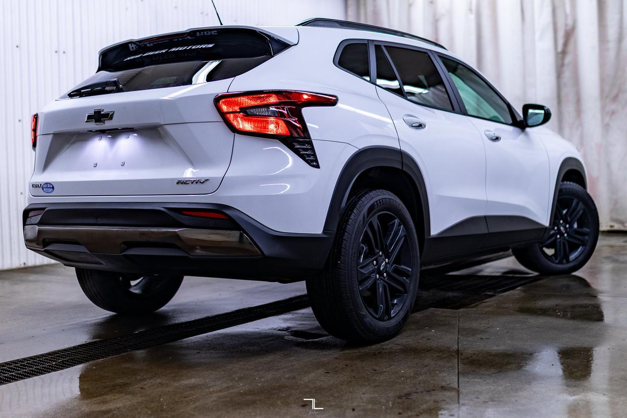 2025 Chevrolet Trax FWD Activ Leather Roof BCam Red Deer AB