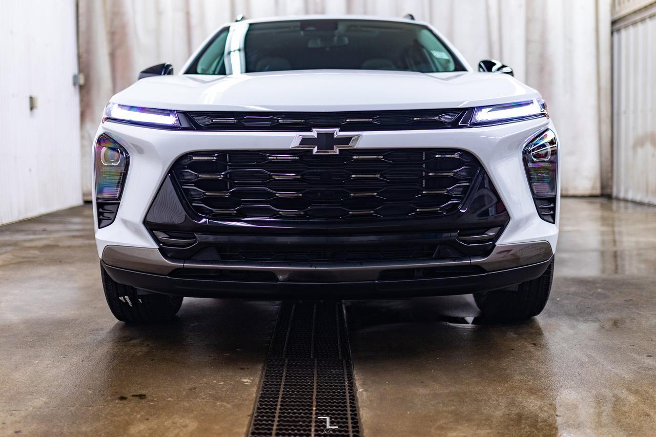 2025 Chevrolet Trax FWD Activ Leather Roof BCam Red Deer AB