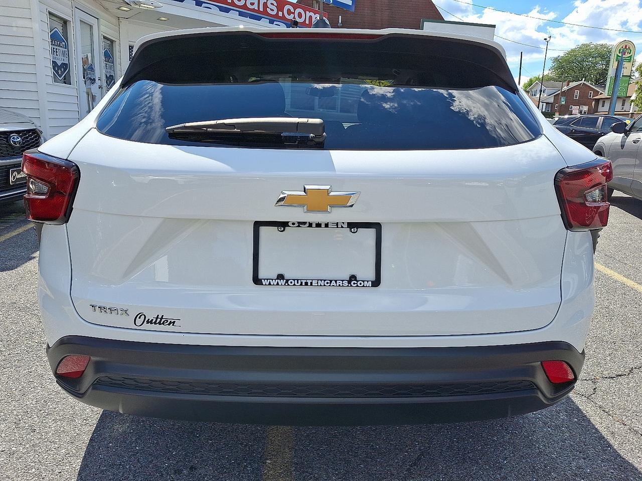 2025 Chevrolet Trax FWD LS Allentown PA