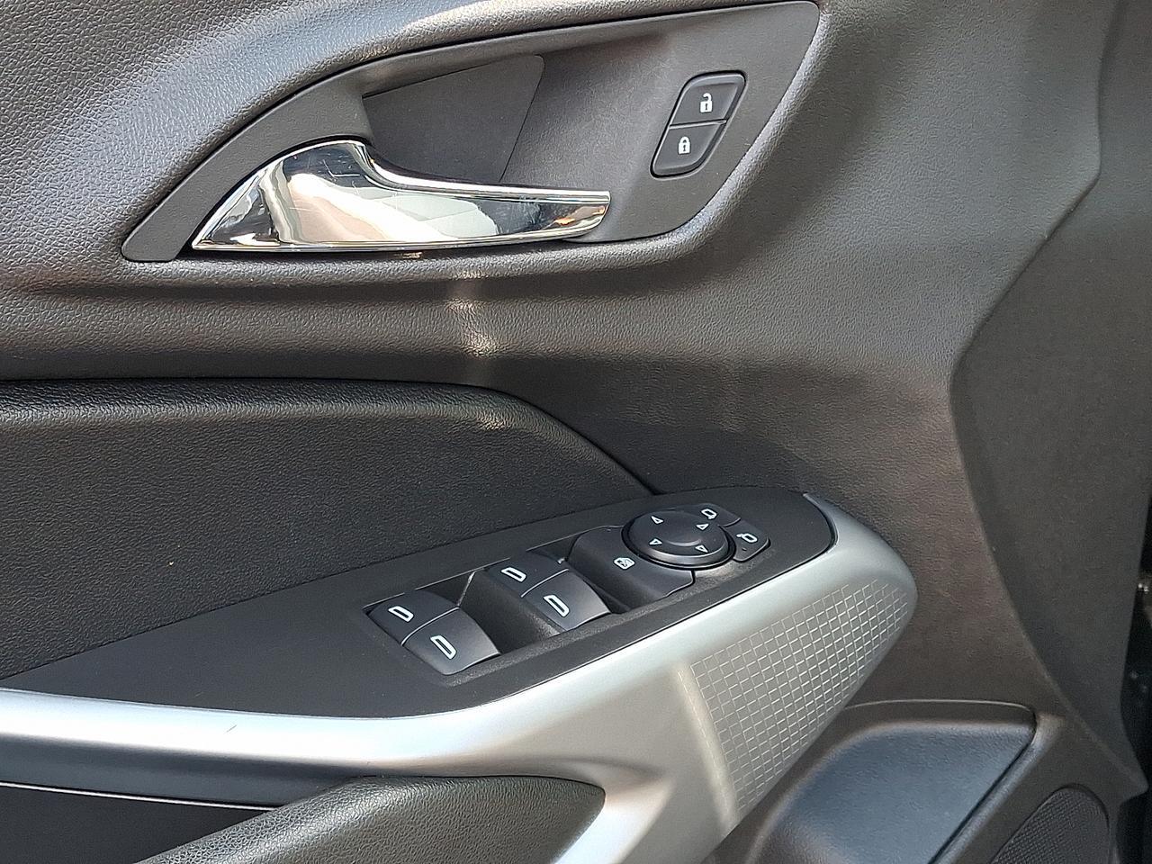 2025 Chevrolet Trax FWD LS Allentown PA
