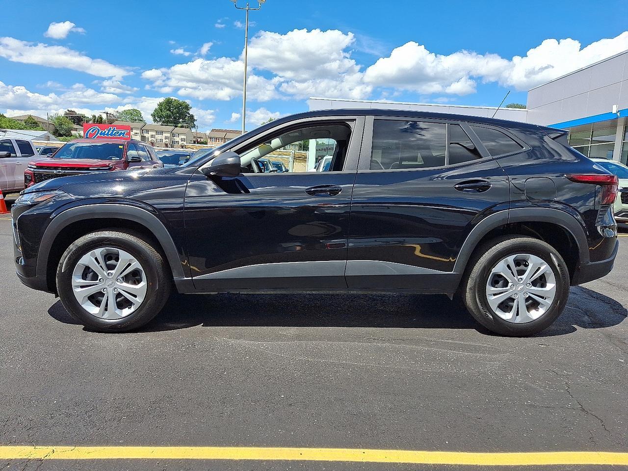 2025 Chevrolet Trax FWD LS Allentown PA