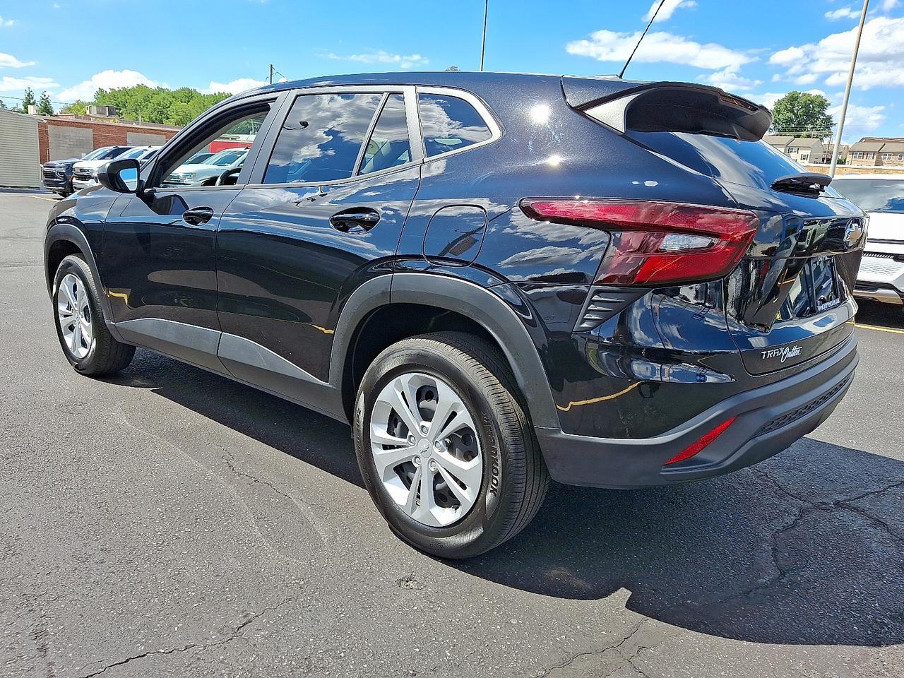 2025 Chevrolet Trax FWD LS Allentown PA