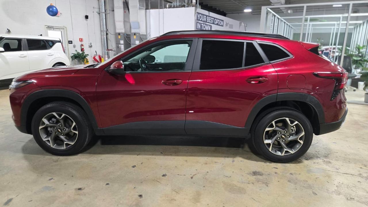 2025 Chevrolet Trax FWD LT