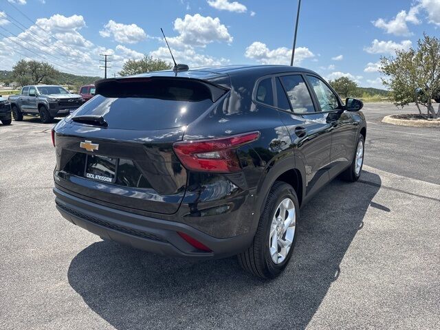2025 Chevrolet Trax LS  TX