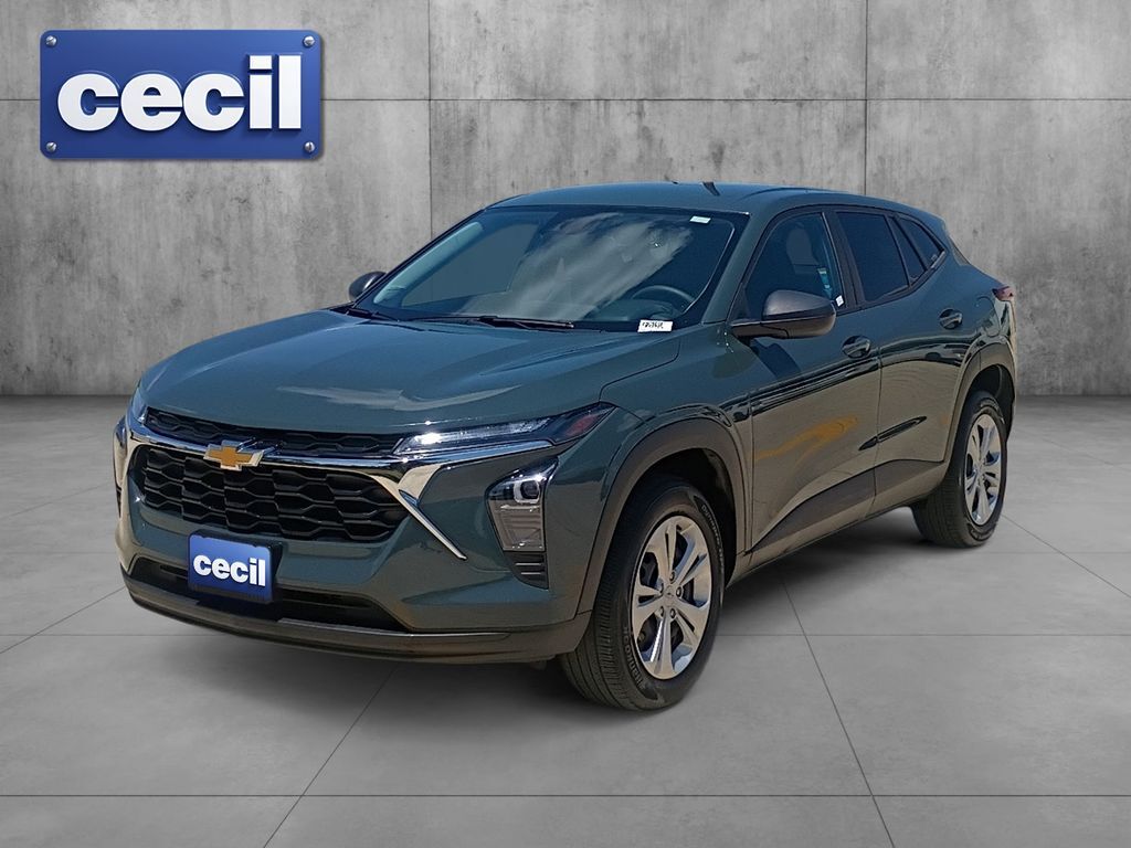 2025 Chevrolet Trax LS
