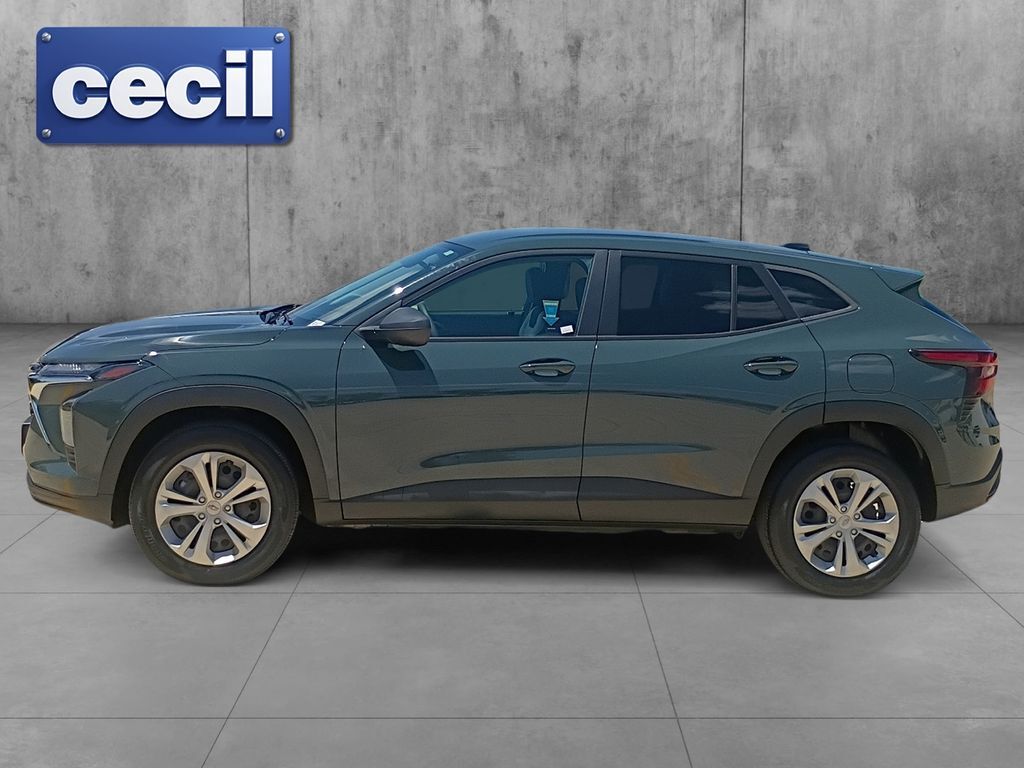 2025 Chevrolet Trax LS