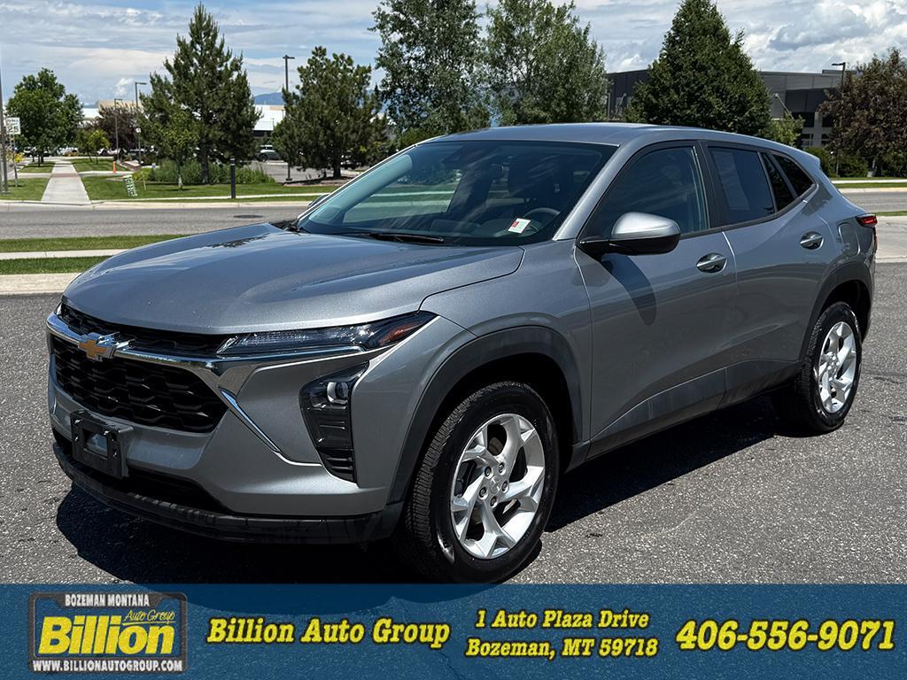 2025 Chevrolet Trax LS Gasoline