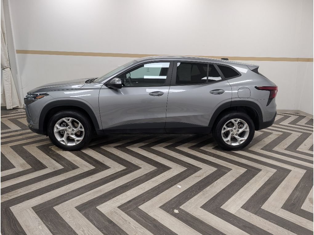 2025 Chevrolet Trax LS Gasoline