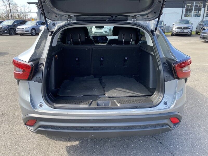 2025 Chevrolet Trax LS Springfield PA