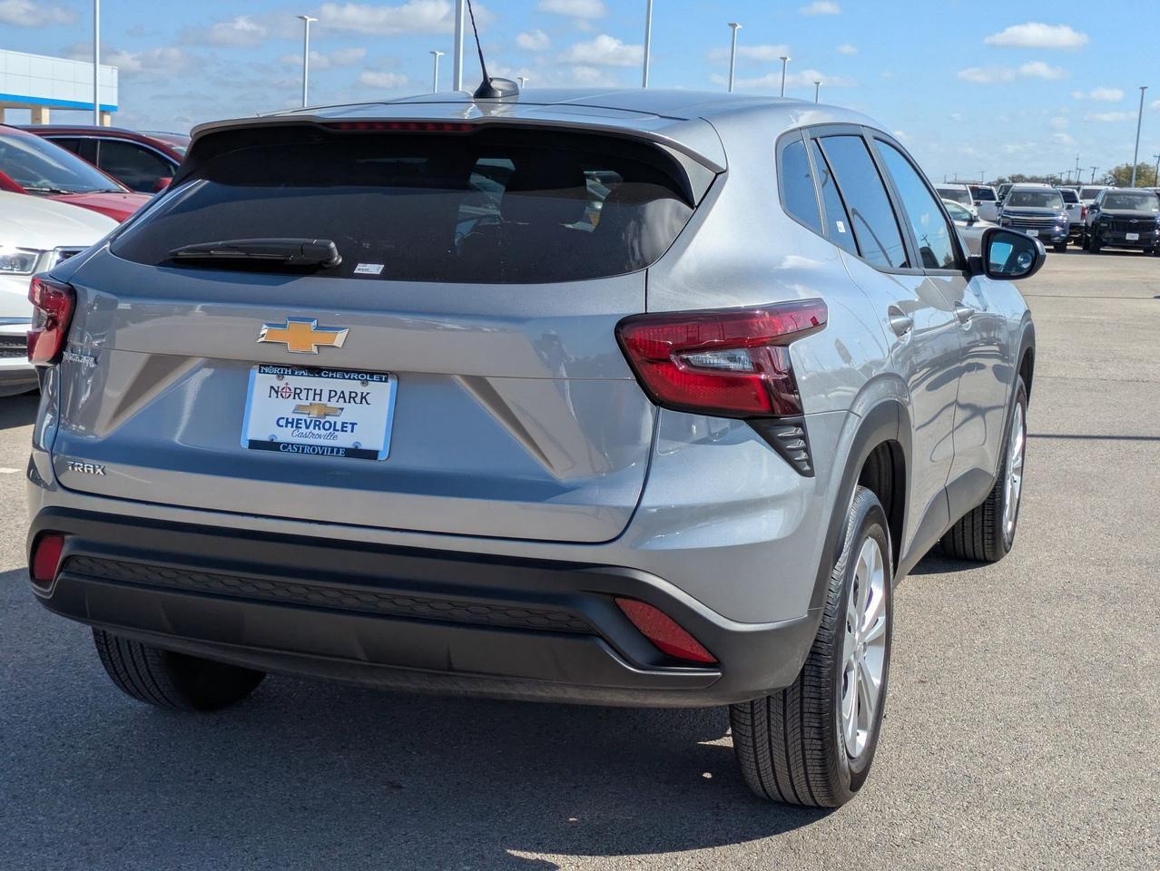 2025 Chevrolet Trax LS