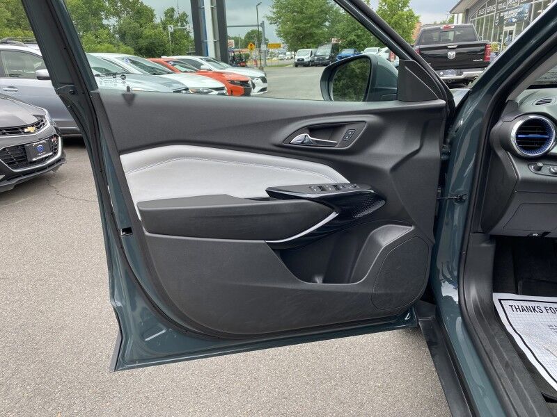 2025 Chevrolet Trax LT Springfield PA