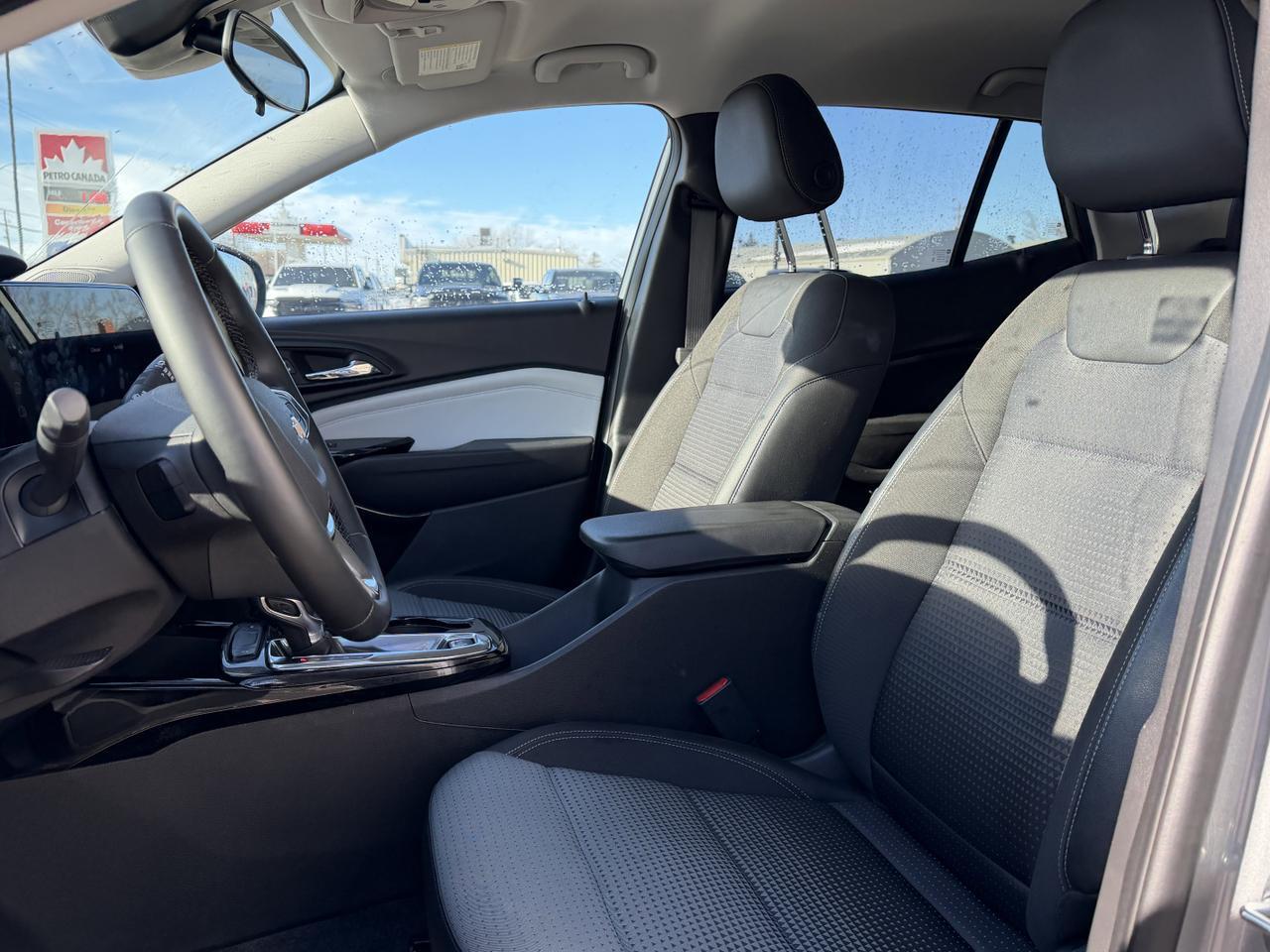 2025 Chevrolet Trax LT FWD SUV | Low KMs | 11IN Touchscreen | Heated Seats | Remote Start | Backup Camera Redwater AB