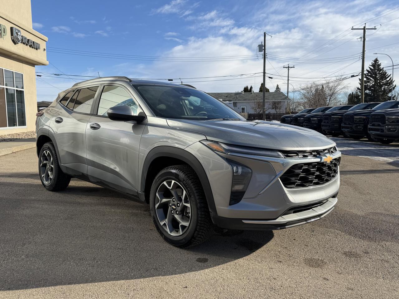 2025 Chevrolet Trax LT FWD SUV | Low KMs | 11IN Touchscreen | Heated Seats | Remote Start | Backup Camera Redwater AB