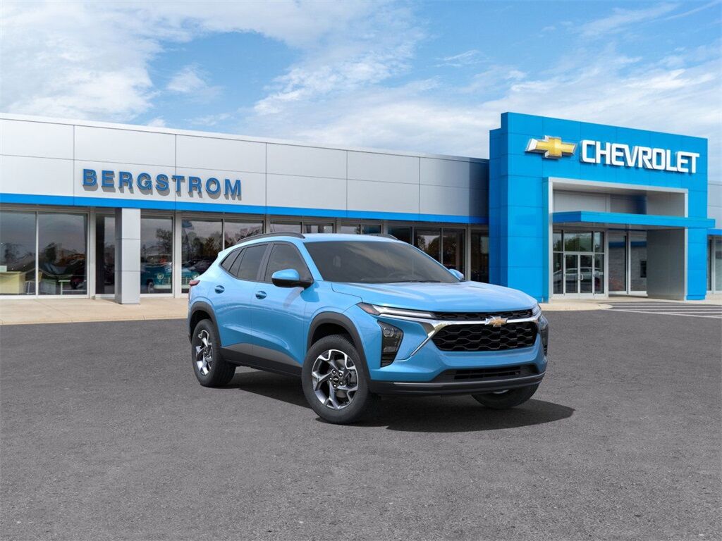 New 2025 Chevrolet Trax LT in Manitowoc WI