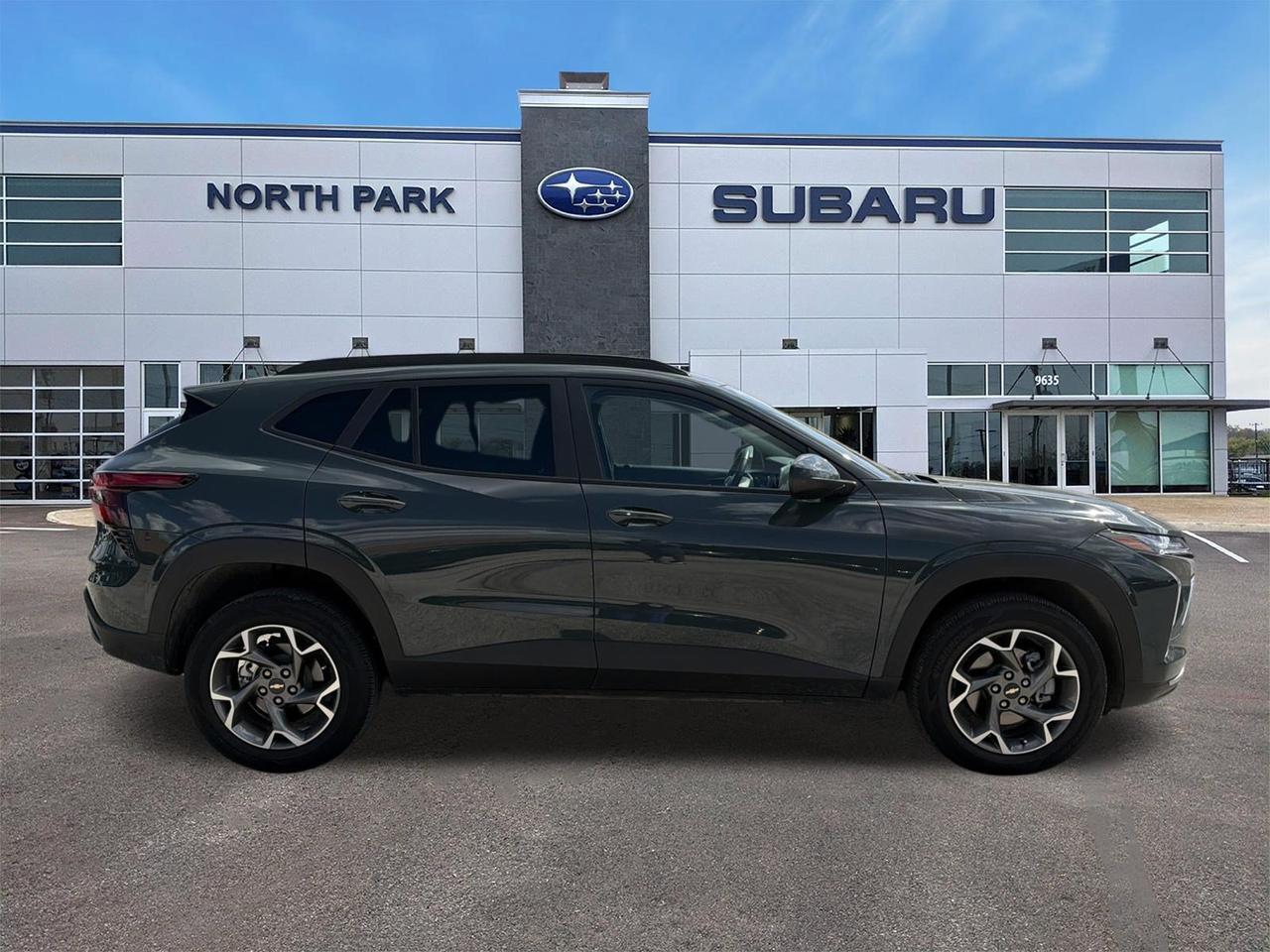 2025 Chevrolet Trax LT