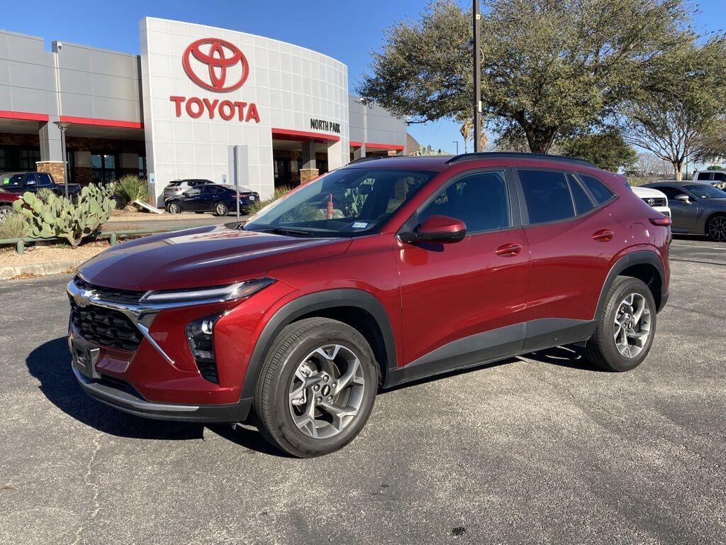 2025 Chevrolet Trax LT