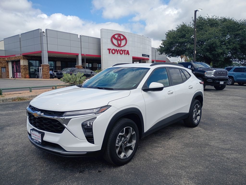 2025 Chevrolet Trax LT
