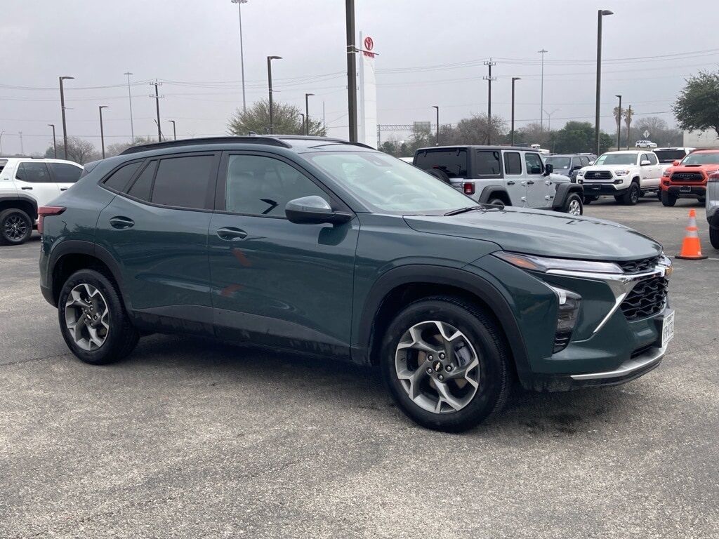 2025 Chevrolet Trax LT