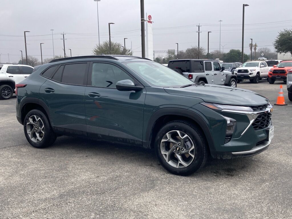 2025 Chevrolet Trax LT