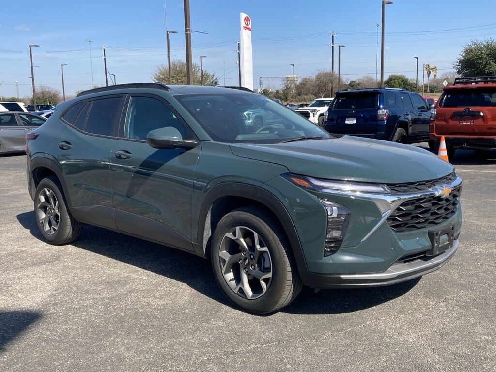 2025 Chevrolet Trax LT