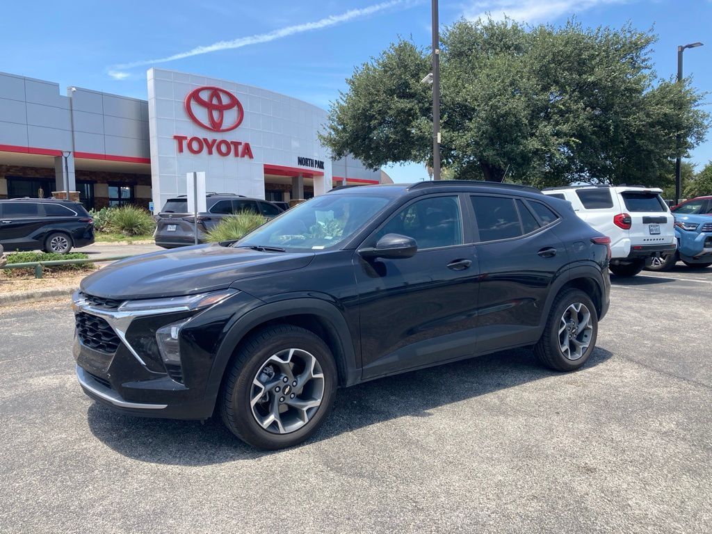 2025 Chevrolet Trax LT