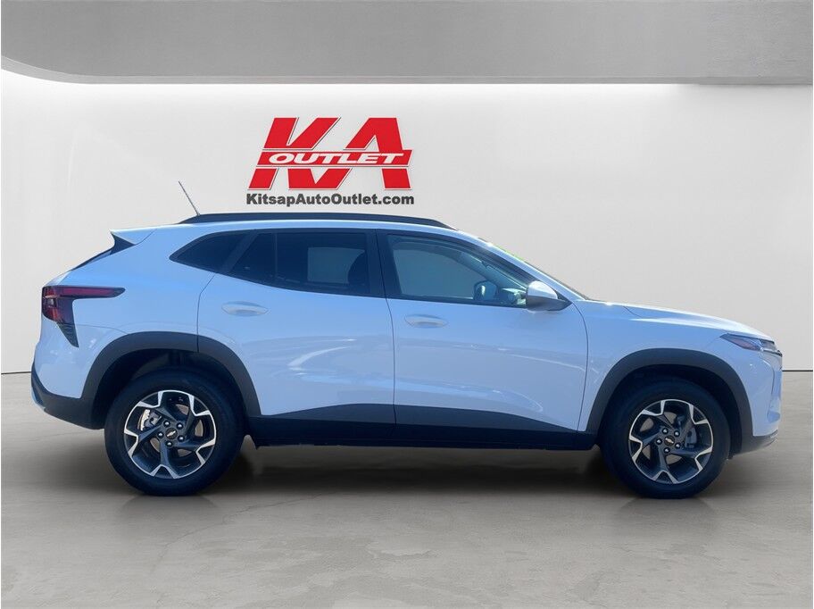 2025 Chevrolet Trax LT Sport Utility 4D