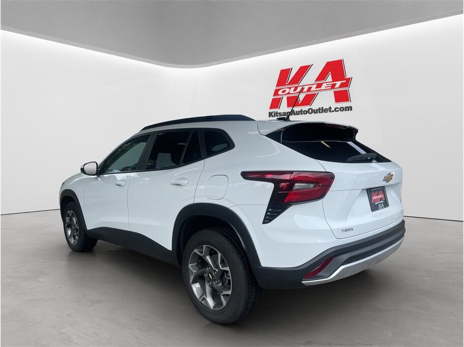2025 Chevrolet Trax LT Sport Utility 4D