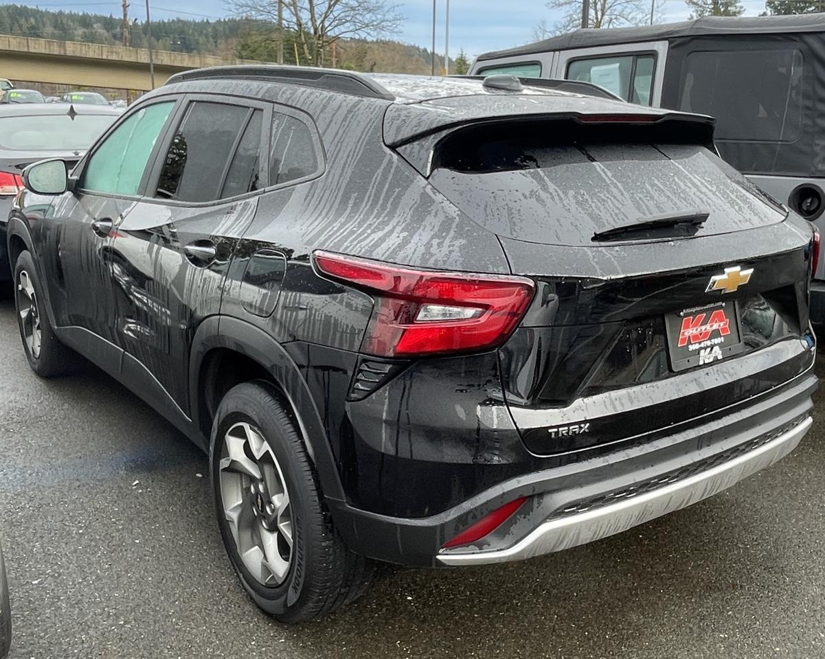 2025 Chevrolet Trax LT Sport Utility 4D