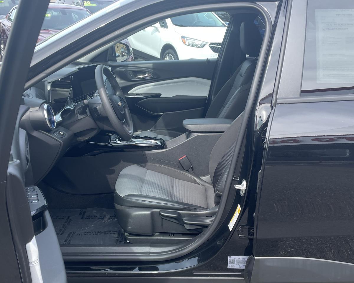 2025 Chevrolet Trax LT Sport Utility 4D Port Orchard WA
