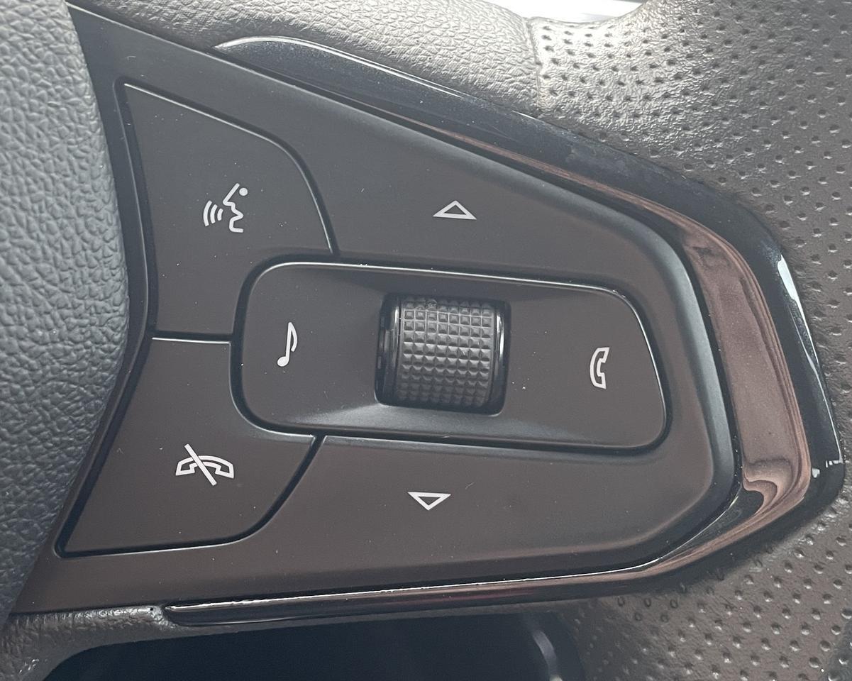 2025 Chevrolet Trax LT Sport Utility 4D Port Orchard WA