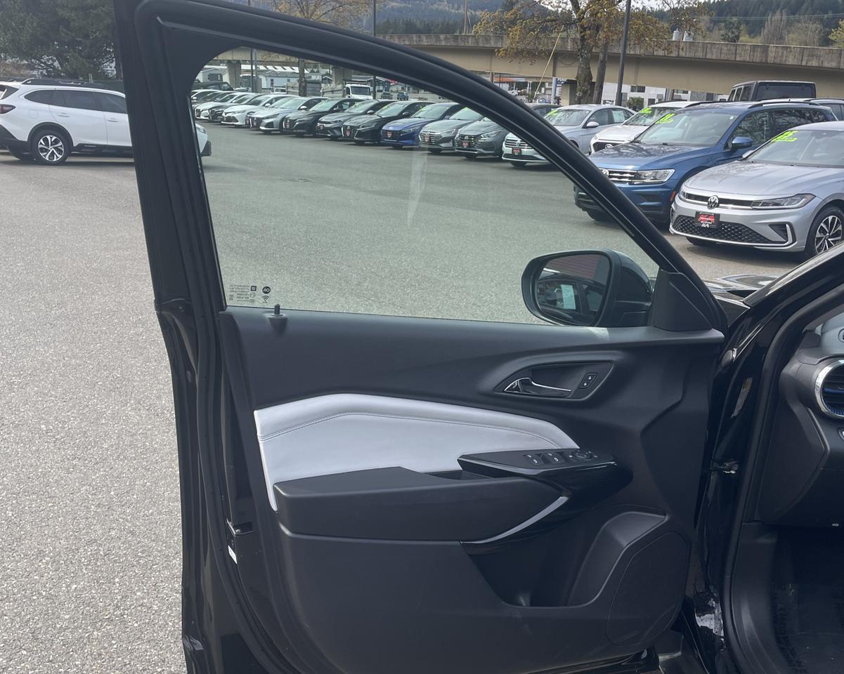 2025 Chevrolet Trax LT Sport Utility 4D Port Orchard WA