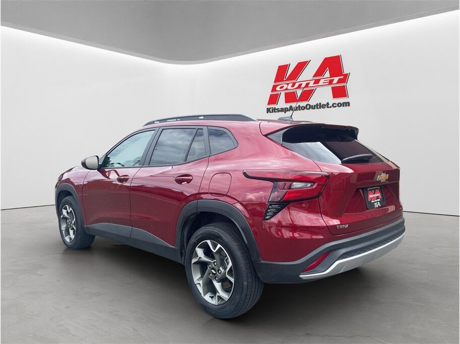 2025 Chevrolet Trax LT Sport Utility 4D